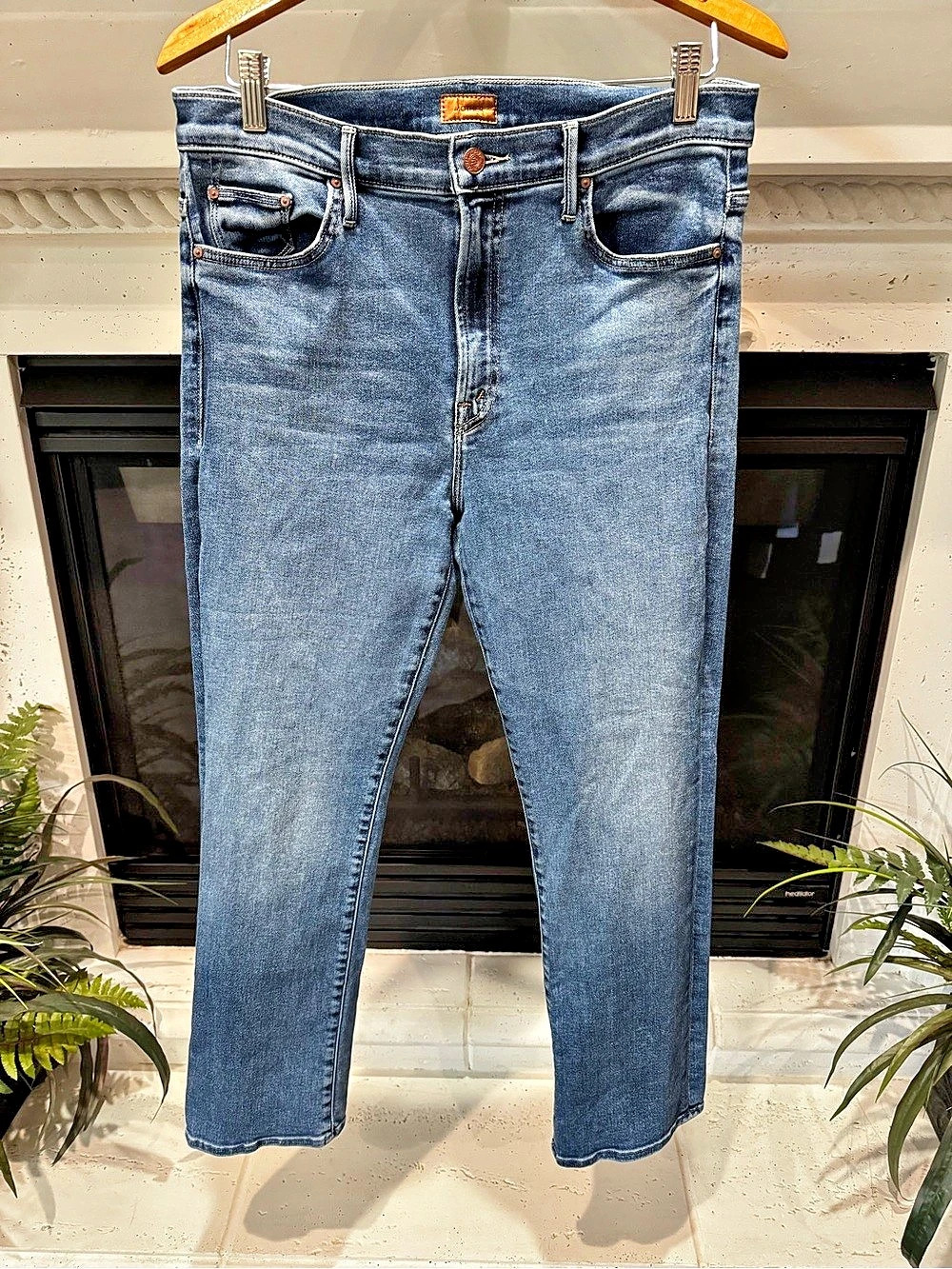 MOTHER The Insider Flood Skinny Jeans Playing Rough Wash Blue Waist 32